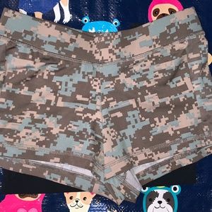 Hooters camo shorts uniform xs rare